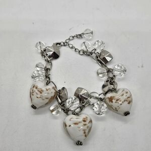 silver tone chain bracelet with white art glass and silver faceted heart charms